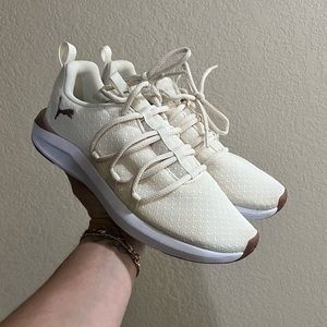 Women’s Puma Tennis Shoes